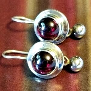 SOLD ON ANOTHER FORUM RARE Silpada Sterling Silver & Garnet Earrings